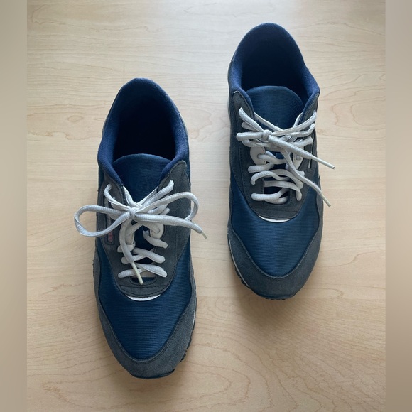 Navy blue Reebok sneakers - Picture 2 of 11